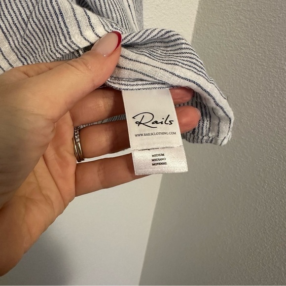 Rails Raven Alameda Stripe Flutter Sleeve Top Blouse Women's Size M Linen Blend - Picture 7 of 9
